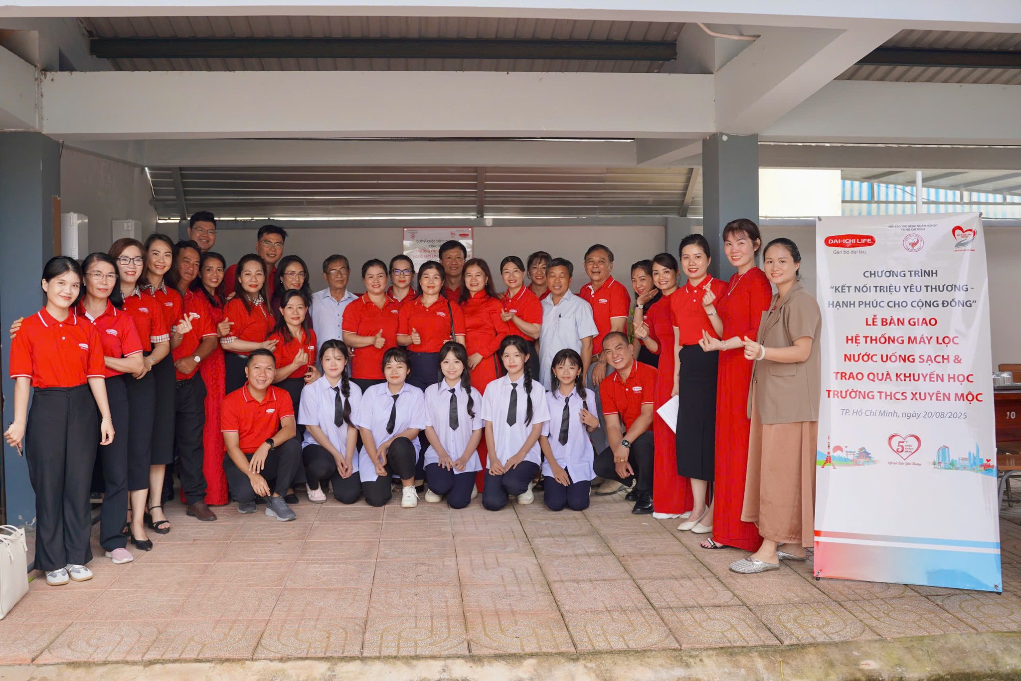 Dai-ichi Life Việt Nam tự hào là công ty bảo hiểm nhân thọ đầu tiên tại Việt Nam triển khai Dự án “Nước sạch học đường” từ năm 2012